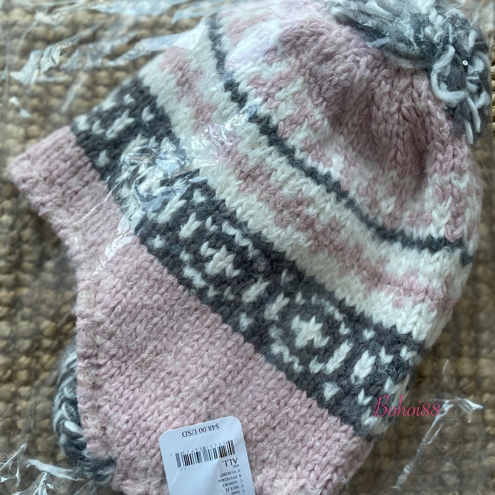 NEW Free People Pom Knit Beanie - Picture 9 of 13